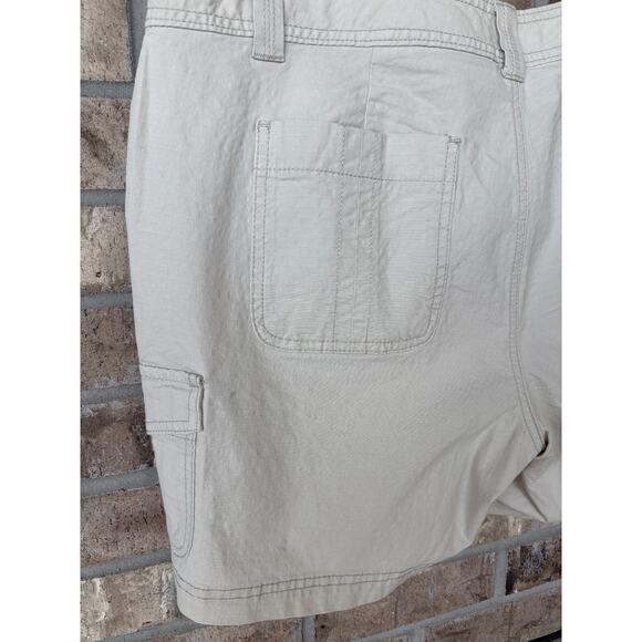 Women’s Eddie Bauer Shorts Cargo Outdoors Stretch Comfort, size 16 38" - Picture 4 of 8